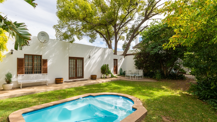 5 Bedroom Property for Sale in Worcester Western Cape